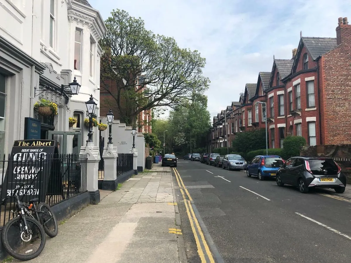 Lark Lane Rooms Λίβερπουλ 2*,